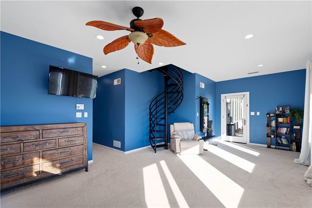 806 Harmony Rd, Ohio Twp, PA 15237