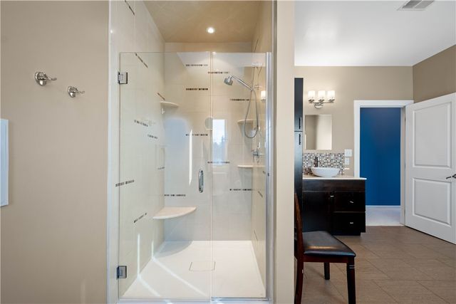 806 Harmony Rd, Ohio Twp, PA 15237