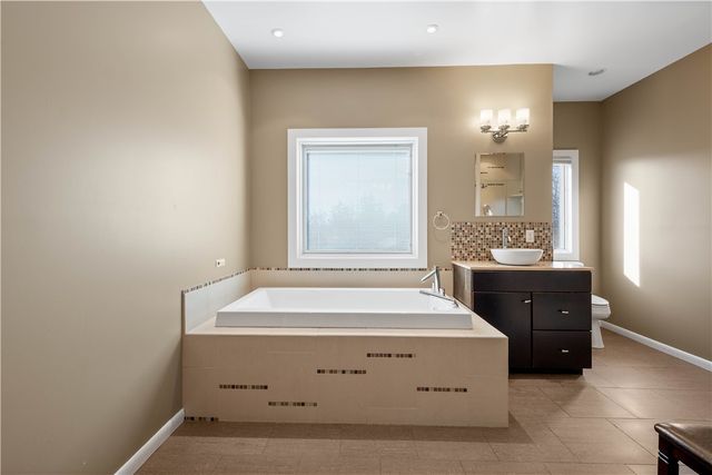 806 Harmony Rd, Ohio Twp, PA 15237