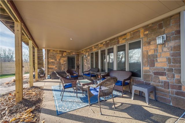 806 Harmony Rd, Ohio Twp, PA 15237