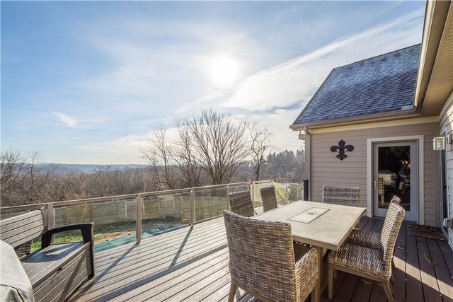 806 Harmony Rd, Ohio Twp, PA 15237