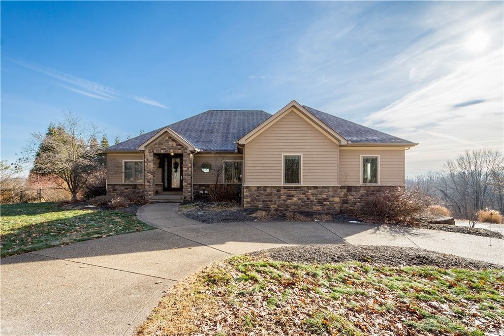 806 Harmony Rd, Ohio Twp, PA 15237