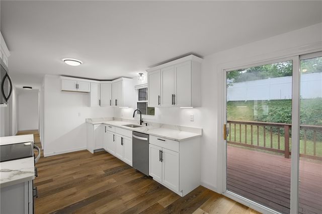 140 Tanner Avenue, Warwick, RI 02886