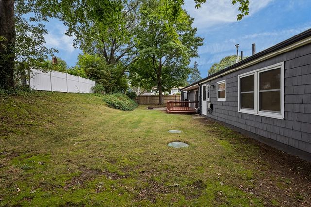 140 Tanner Avenue, Warwick, RI 02886