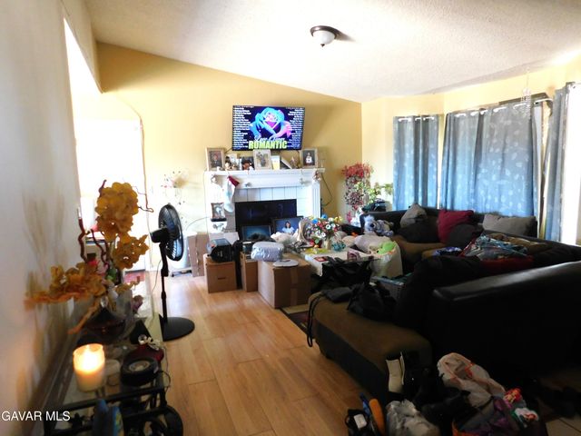 8372 Dogwood Avenue, California City, CA 93505