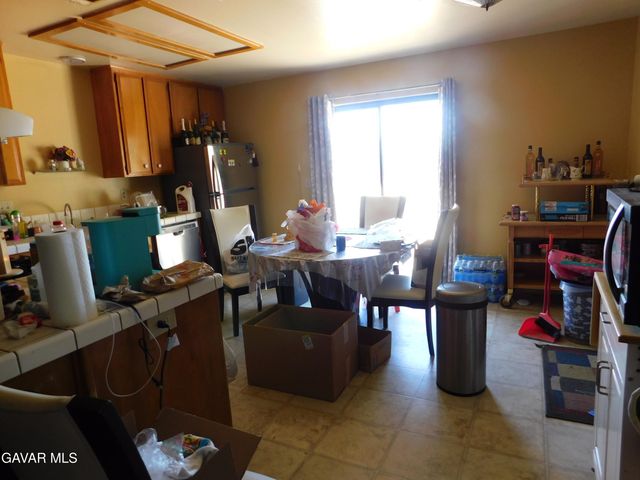 8372 Dogwood Avenue, California City, CA 93505