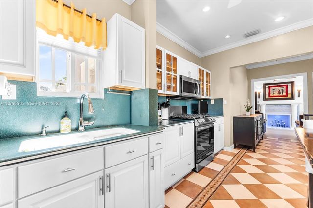 3719 Sheridan Avenue, Miami Beach, FL 33140