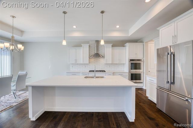 5809 Hartwick Drive, West Bloomfield, MI 48324