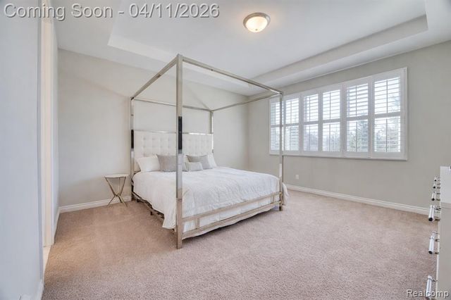 5809 Hartwick Drive, West Bloomfield, MI 48324