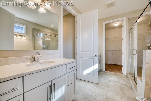 5809 Hartwick Drive, West Bloomfield, MI 48324