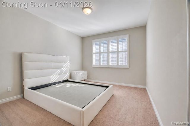 5809 Hartwick Drive, West Bloomfield, MI 48324