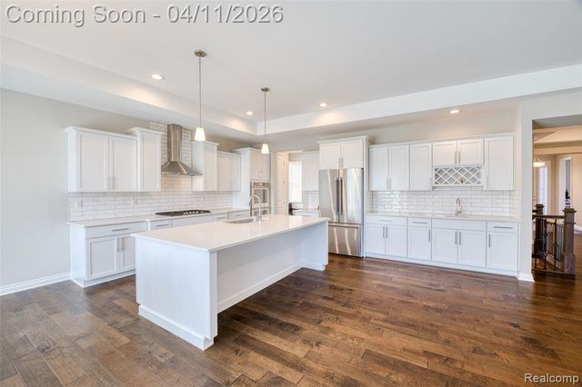 5809 Hartwick Drive, West Bloomfield, MI 48324