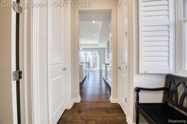 5809 Hartwick Drive, West Bloomfield, MI 48324