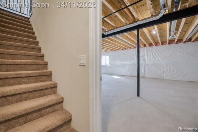 5809 Hartwick Drive, West Bloomfield, MI 48324