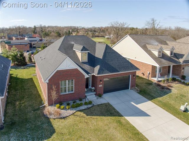 5809 Hartwick Drive, West Bloomfield, MI 48324