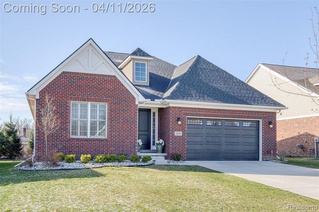 5809 Hartwick Drive, West Bloomfield, MI 48324