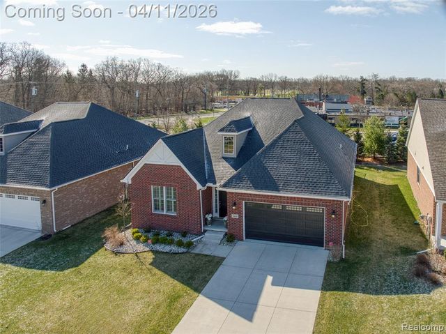5809 Hartwick Drive, West Bloomfield, MI 48324