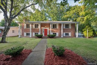 4417 Greenbrook Lane, Flint, MI 48507