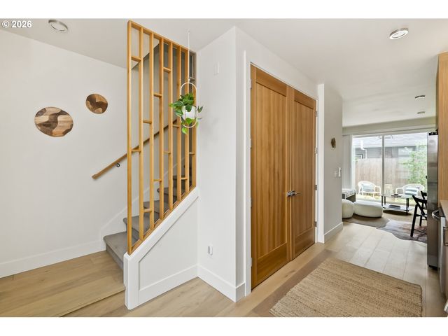 1792 Se SPOKANE St, Portland, OR 97202