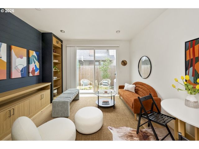 1792 Se SPOKANE St, Portland, OR 97202