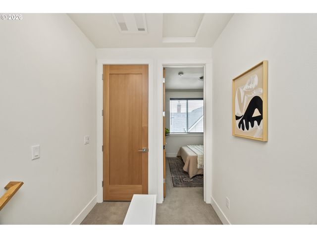 1792 Se SPOKANE St, Portland, OR 97202