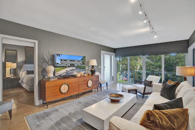 2430 SE 17th Street G, Fort Lauderdale, FL 33316