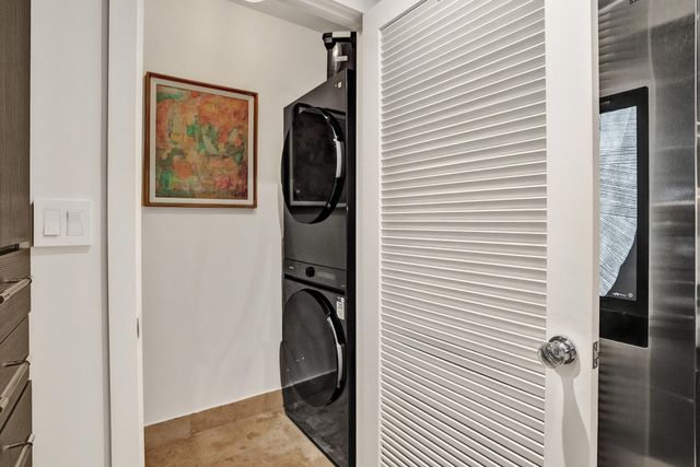 2430 SE 17th Street G, Fort Lauderdale, FL 33316