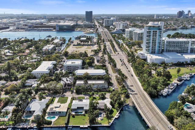 2430 SE 17th Street G, Fort Lauderdale, FL 33316