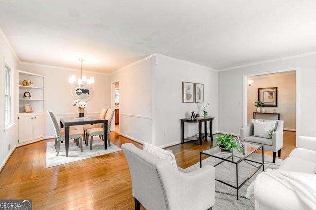 2711 Shetland Drive, Decatur, GA 30033