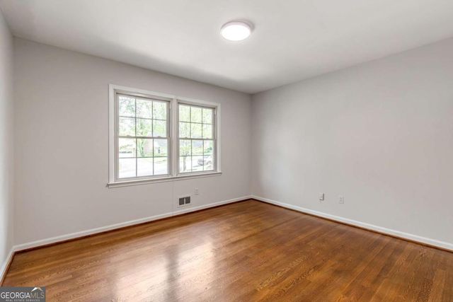 2711 Shetland Drive, Decatur, GA 30033