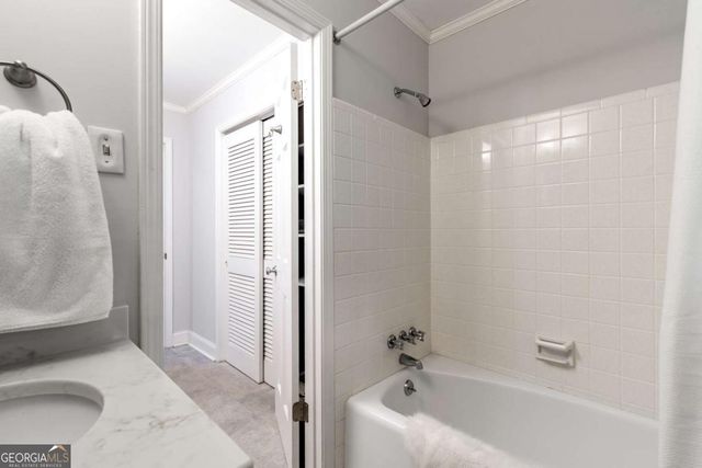 2711 Shetland Drive, Decatur, GA 30033