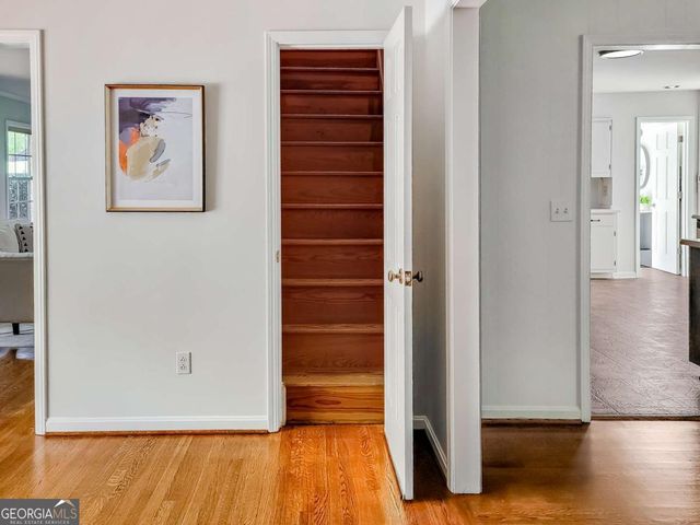 2711 Shetland Drive, Decatur, GA 30033