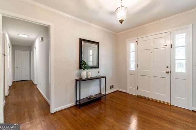 2711 Shetland Drive, Decatur, GA 30033