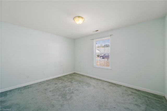 3687 Cheshire Woods Drive, Winston-salem, NC 27106