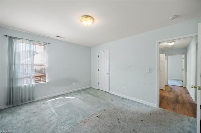 3687 Cheshire Woods Drive, Winston-salem, NC 27106