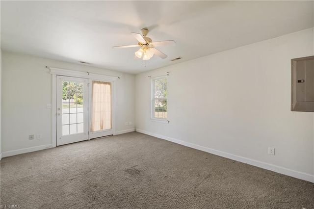 3687 Cheshire Woods Drive, Winston-salem, NC 27106
