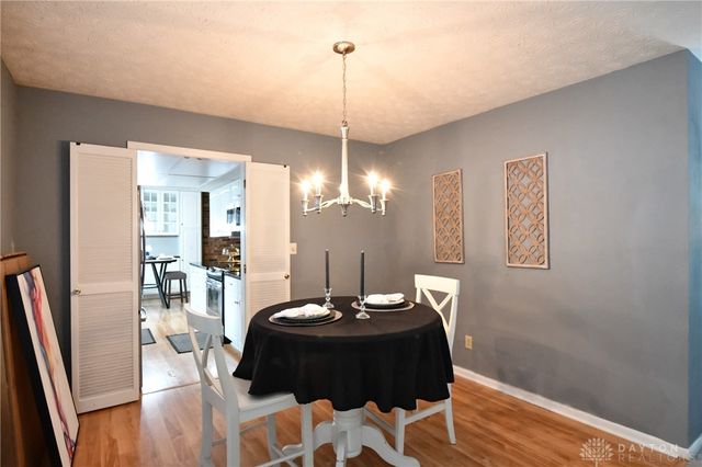 2044 Meadowside Lane, Dayton, OH 45458