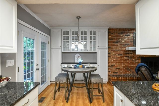 2044 Meadowside Lane, Dayton, OH 45458