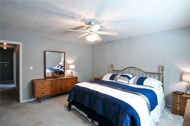 2044 Meadowside Lane, Dayton, OH 45458