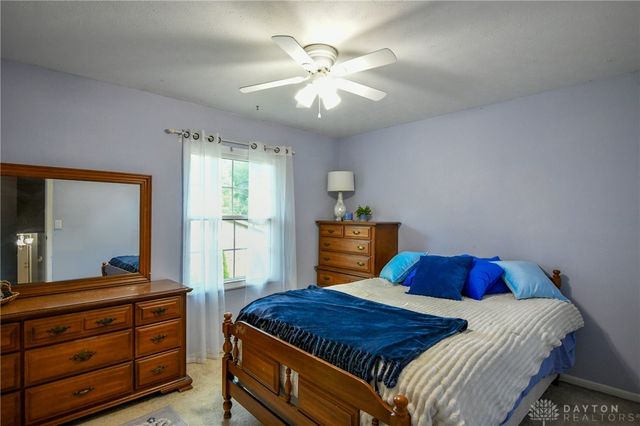 2044 Meadowside Lane, Dayton, OH 45458