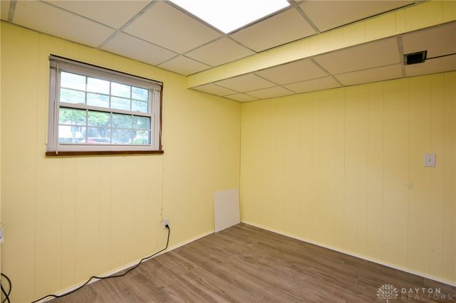 2044 Meadowside Lane, Dayton, OH 45458
