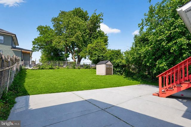 6004 CLAY ST NE, Washington, DC 20019