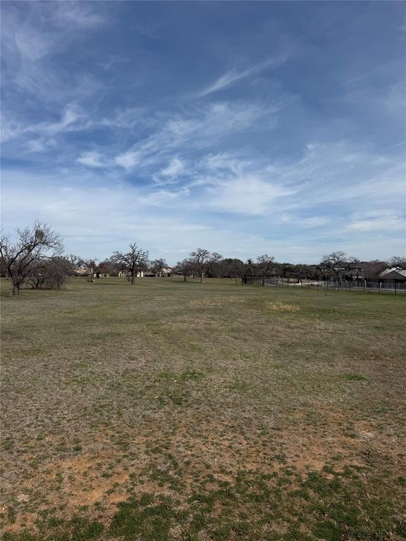 204 Dominion DR, Horseshoe Bay, TX 78657