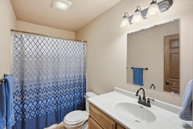817 LONE SOLDIER RD, Box Elder, SD 57719