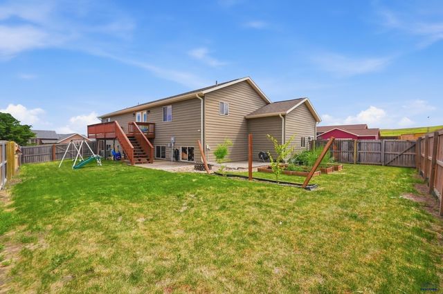 817 LONE SOLDIER RD, Box Elder, SD 57719