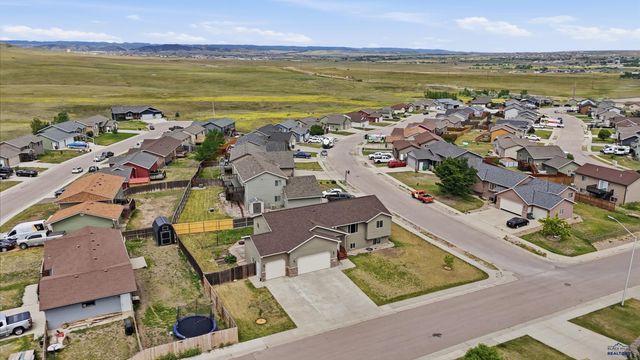 817 LONE SOLDIER RD, Box Elder, SD 57719