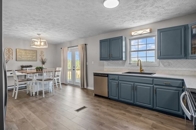 365 Little Benton Rd, Mansfield, TN 38236