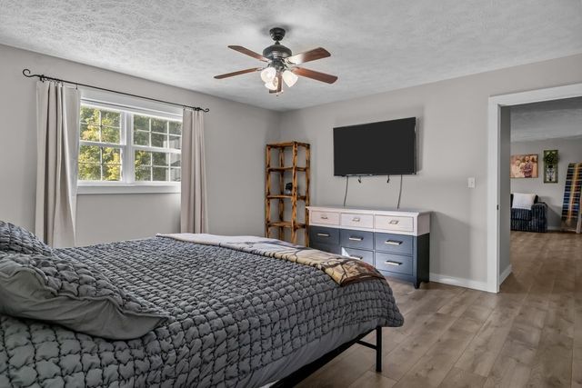 365 Little Benton Rd, Mansfield, TN 38236