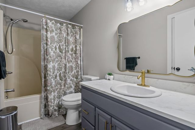 365 Little Benton Rd, Mansfield, TN 38236