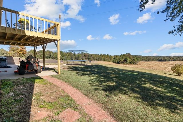 365 Little Benton Rd, Mansfield, TN 38236